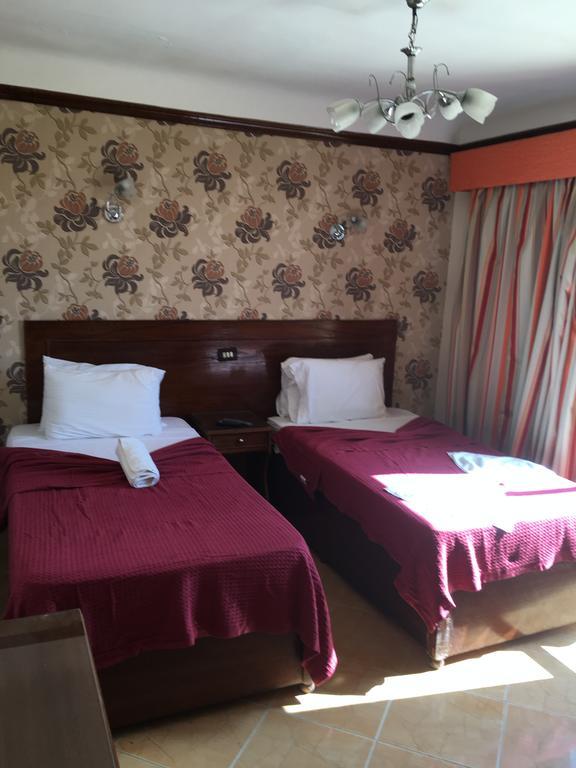 Abeer Hotel อเล็กซานเดรีย ภายนอก รูปภาพ